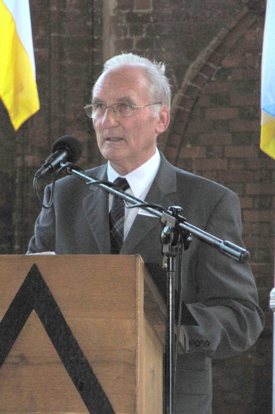 Herr Lemke, unser Dolmetscher bei der Erffnung