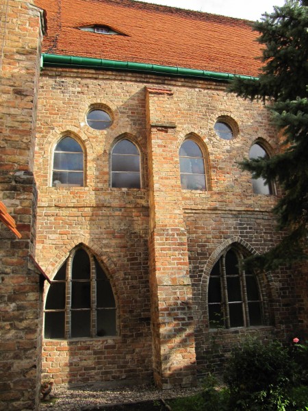 Sdseite des Kreuzganges im Augustiner-Kloster